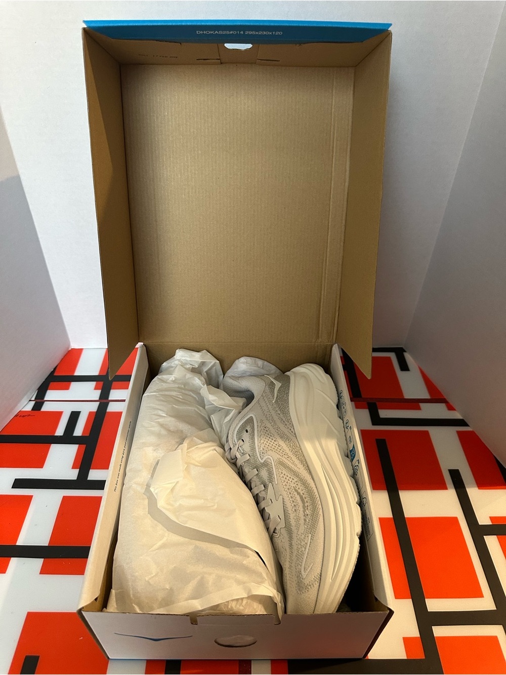 Hoka Women’s Clifton 10 - Brand NEW with box